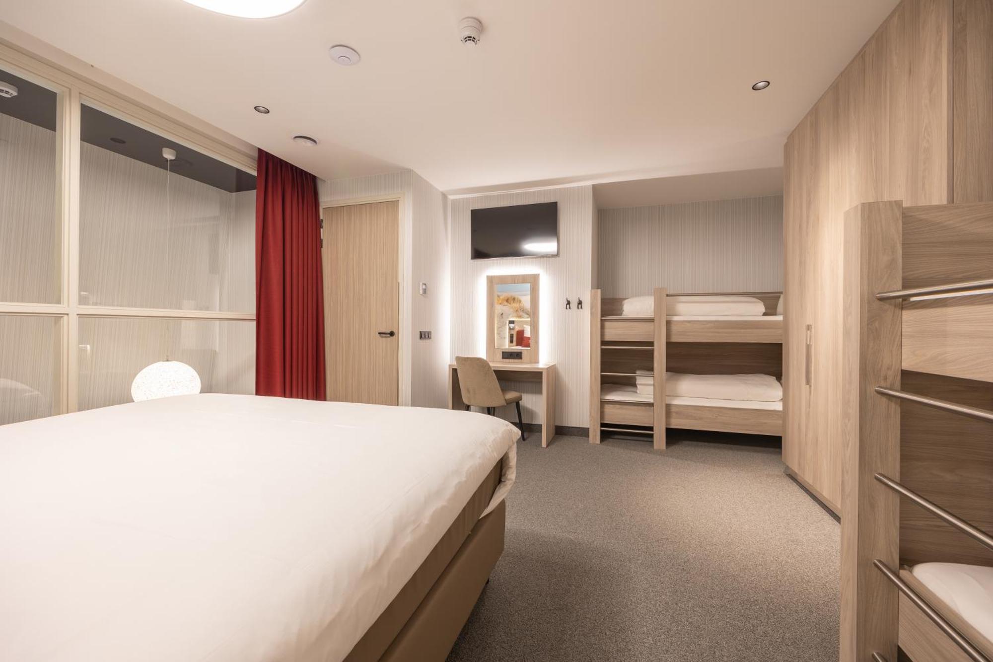 Ramada Scheveningen 3*