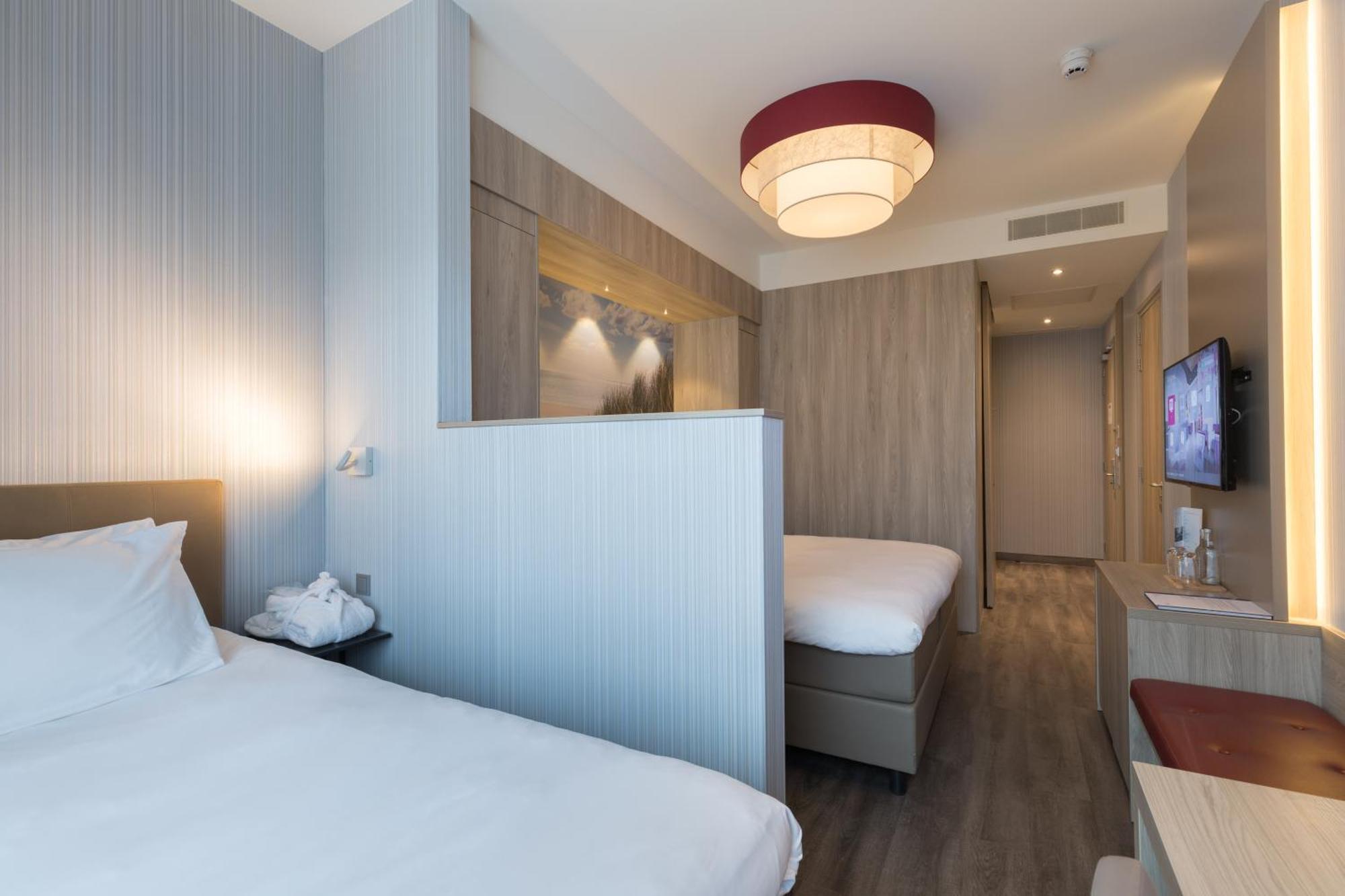 Ramada Scheveningen 3*